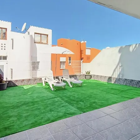 펜션 Pet Friendly In Adeje With House Sea View